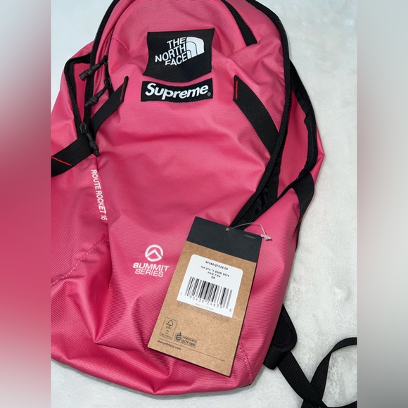 Supreme x The North Face Prim Pink Outer Tape Seam Backpack - Picture 5 of 8